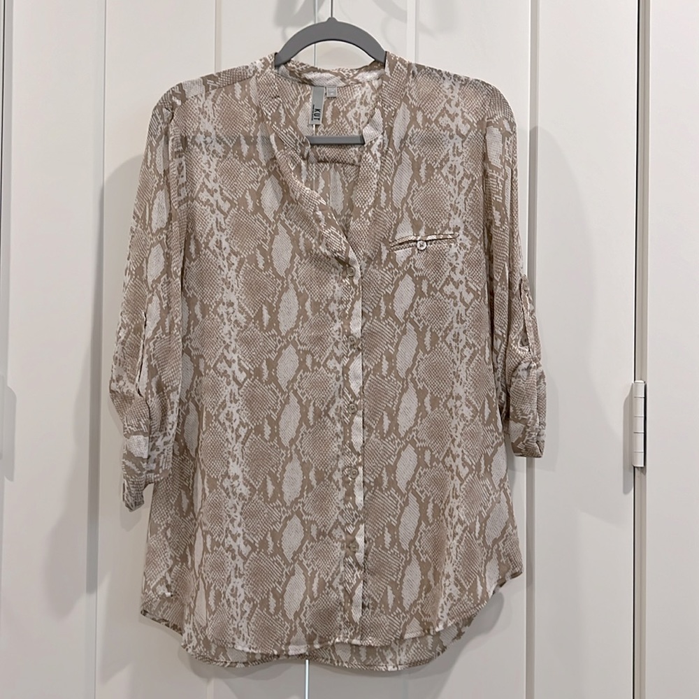 Kut from the Kloth Sinclaire Snake Print Button Down Blouse